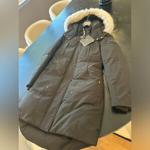 *Designer* Moose knuckle